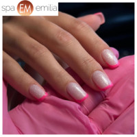 Nails (2)